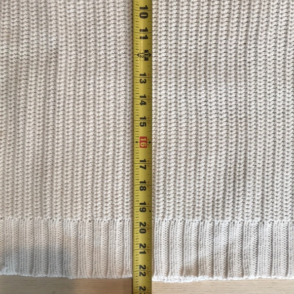 360 Sweater XS Cream with Navy EUC - Picture 5 of 8